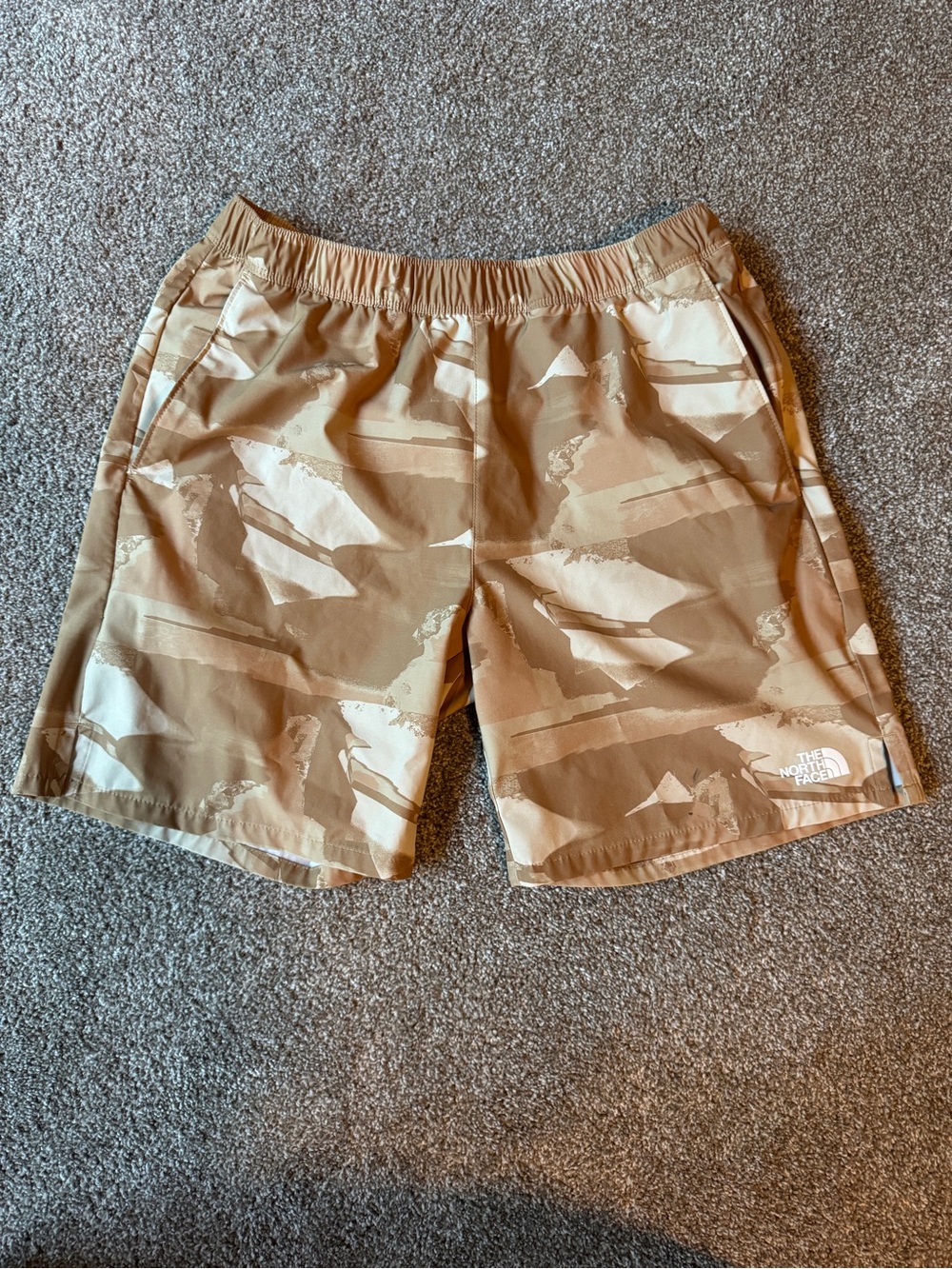 The North Face Wander Men’s Tan Camouflage Athletic Shorts
